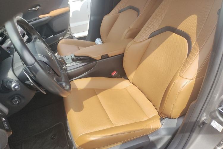 Used Lexus UX New Energy 2020 300e Pure·Joy Edition Left Front Seat