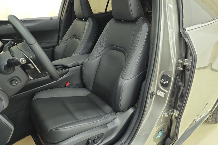 Used Lexus UX New Energy 2020 300e Pure·Joy Edition Left Front Seat