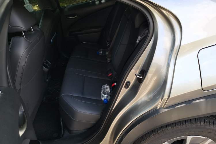 Used Lexus UX New Energy 2020 300e Pure·Joy Edition Left Rear Seat