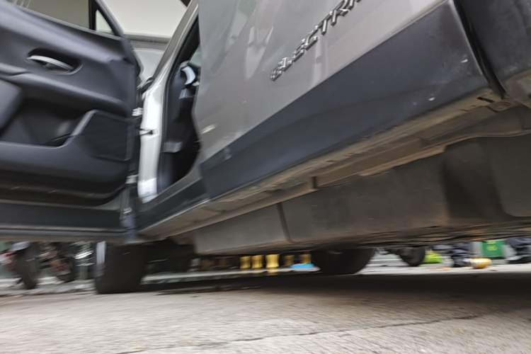 Used Lexus UX New Energy 2020 300e Pure·Enjoy Edition Left Side Sill