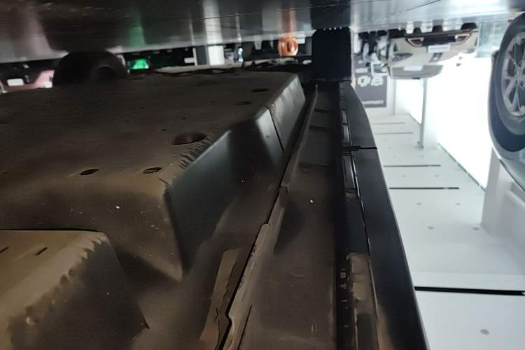 Used Lexus UX New Energy 2020 300e Pure·Enjoy Edition Left Side Sill