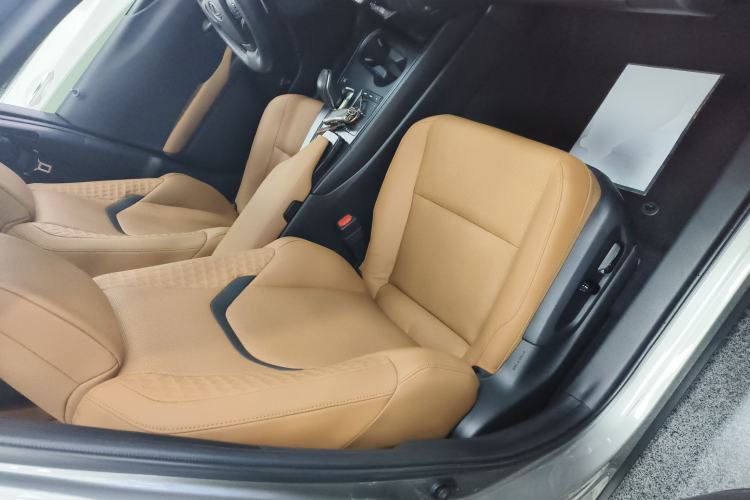 Used Lexus UX New Energy 2020 300e Pure·Joy Edition Right Front Seat