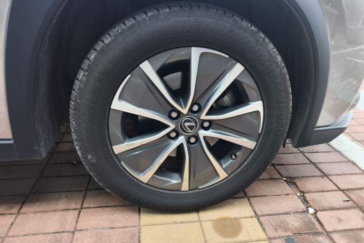 Used Lexus UX New Energy 2020 300e Pure·Joy Edition Right Front Wheel Hub