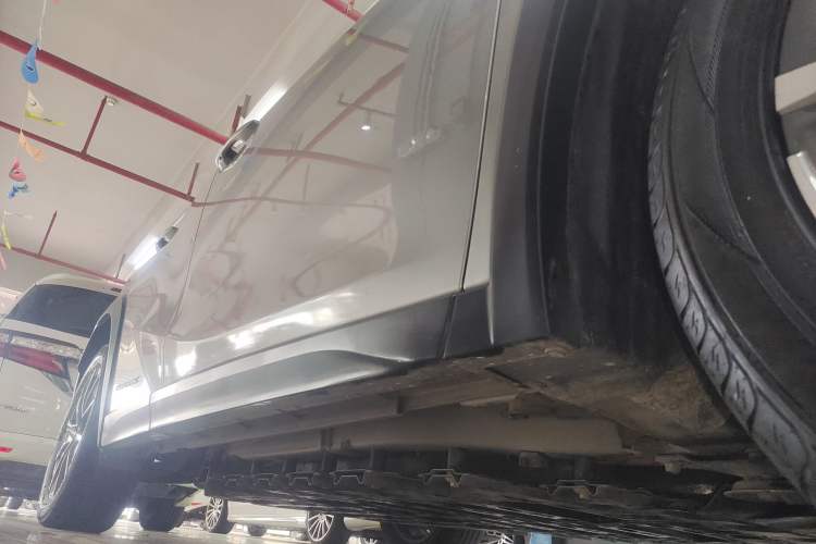 Used Lexus UX New Energy 2020 300e Pure·Joy Edition Right Side Sill