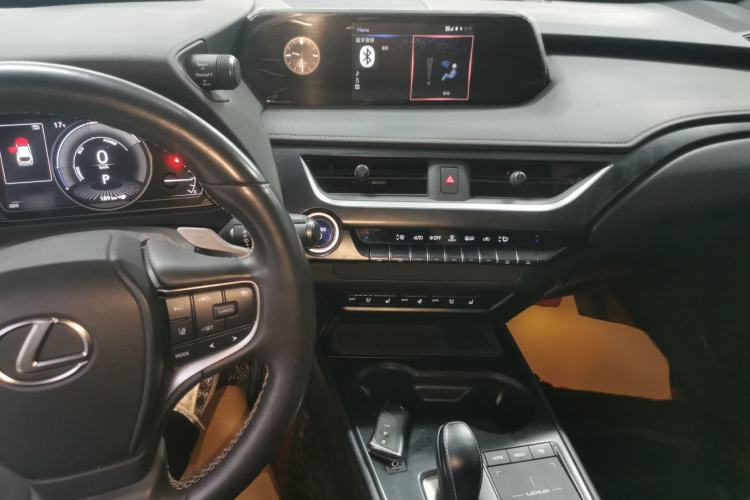 Used Lexus UX New Energy 2020 300e Pure·Joy Edition Center Console