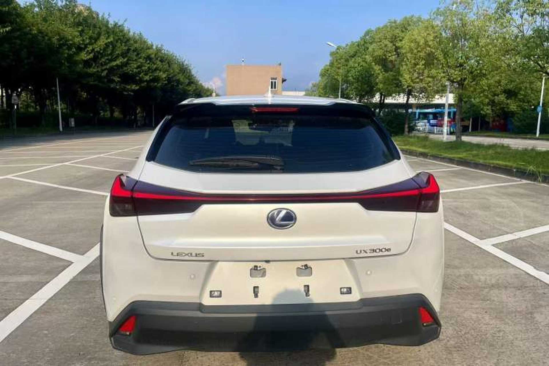 Used Lexus UX New Energy 2020 300e Pure·Enjoy Edition Exterior 4