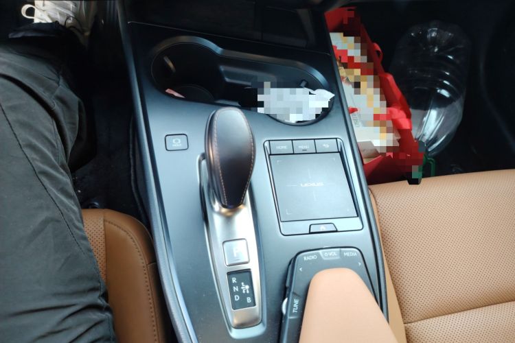 Used Lexus UX New Energy 2020 300e Pure·Joy Edition Gear Lever
