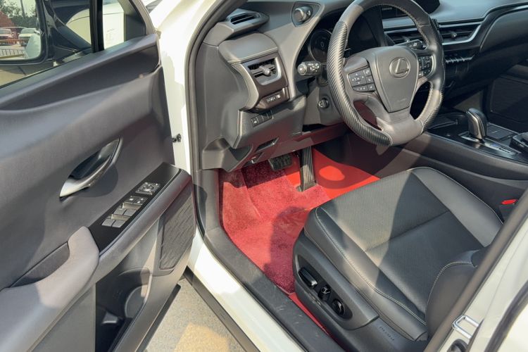 Used Lexus UX New Energy 2020 300e Pure·Joy Edition Interior 2