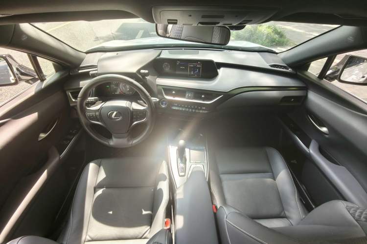 Used Lexus UX New Energy 2020 300e Pure·Joy Edition Interior 2