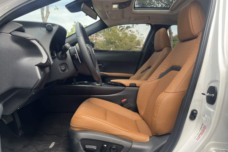 Used Lexus UX New Energy 2020 300e Pure·Joy Edition Interior 3