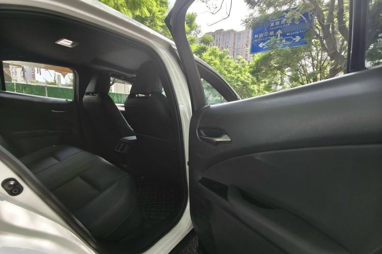 Used Lexus UX New Energy 2020 300e Pure·Joy Edition Interior 6