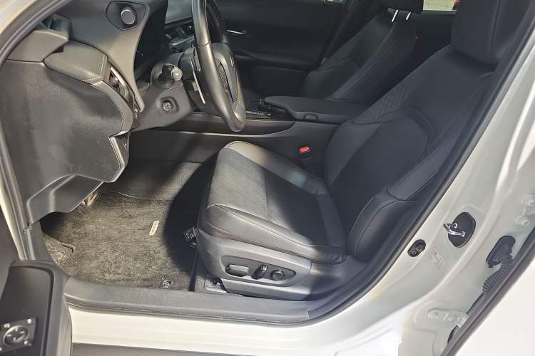 Used Lexus UX New Energy 2020 300e Pure·Joy Edition Left Front Seat