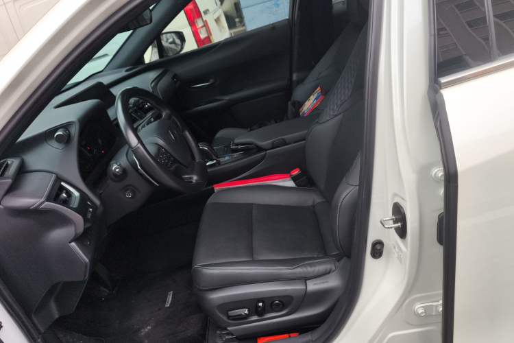 Used Lexus UX New Energy 2020 300e Pure·Joy Edition Left Front Seat