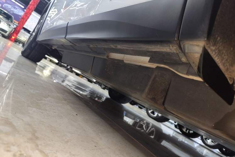 Used Lexus UX New Energy 2020 300e Pure·Joy Edition Left Side Sill