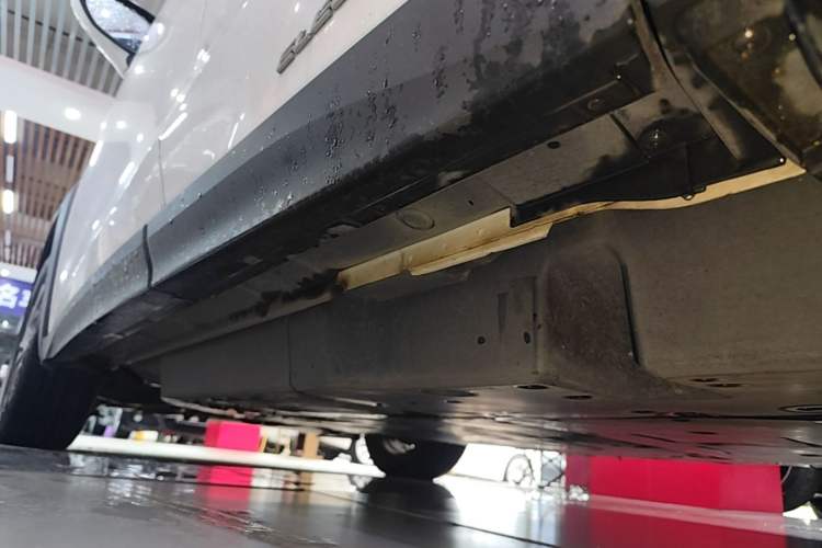 Used Lexus UX New Energy 2020 300e Pure·Joy Edition Left Side Sill