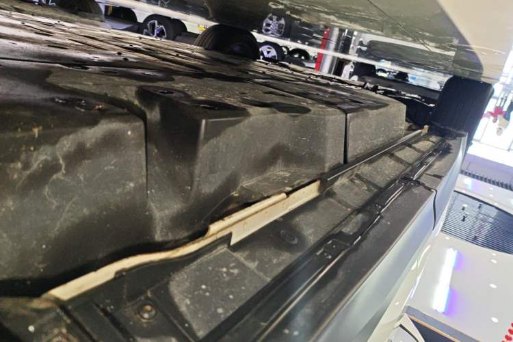 Used Lexus UX New Energy 2020 300e Pure·Joy Edition Left Side Sill