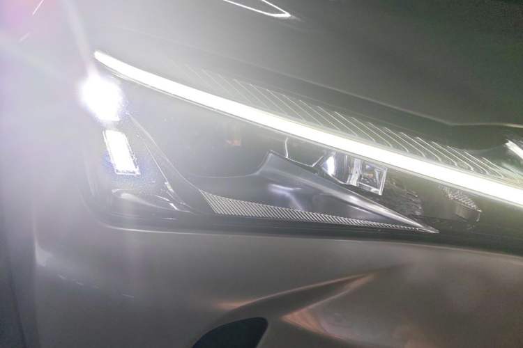 Used Lexus UX New Energy 2020 300e Pure·Joy Edition Right Front Headlight