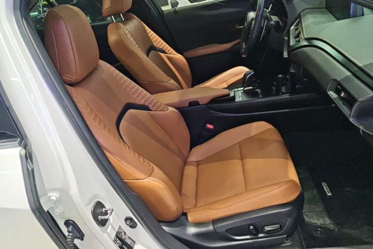 Used Lexus UX New Energy 2020 300e Pure·Joy Edition Right Front Seat