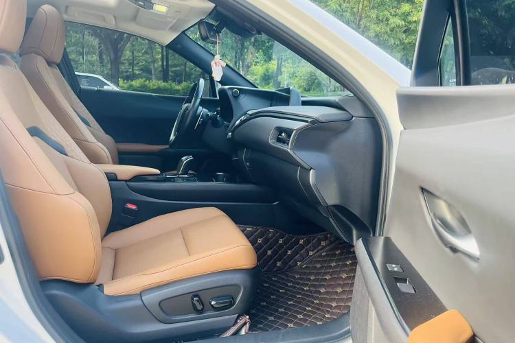 Used Lexus UX New Energy 2020 300e Pure·Enjoy Edition Right Front Seat