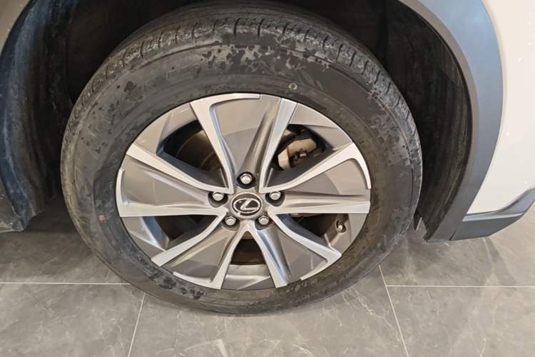 Used Lexus UX New Energy 2020 300e Pure·Joy Edition Right Front Wheel Hub