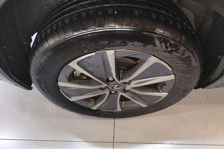 Used Lexus UX New Energy 2020 300e Pure·Joy Edition Right Rear Wheel Hub