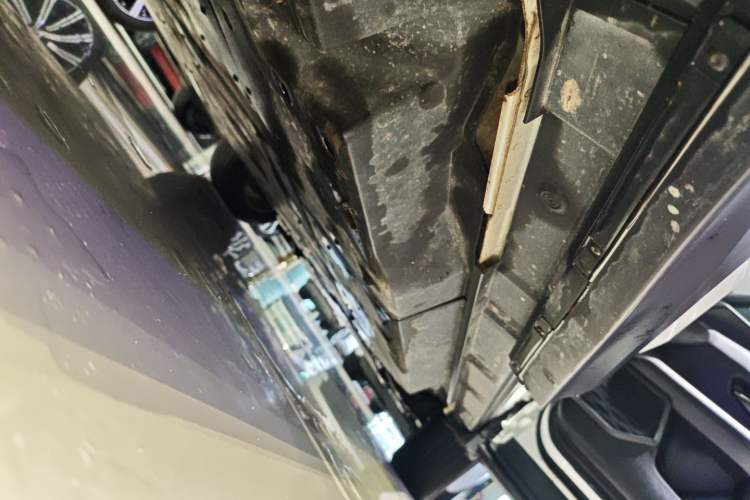 Used Lexus UX New Energy 2020 300e Pure·Joy Edition Right Side Sill
