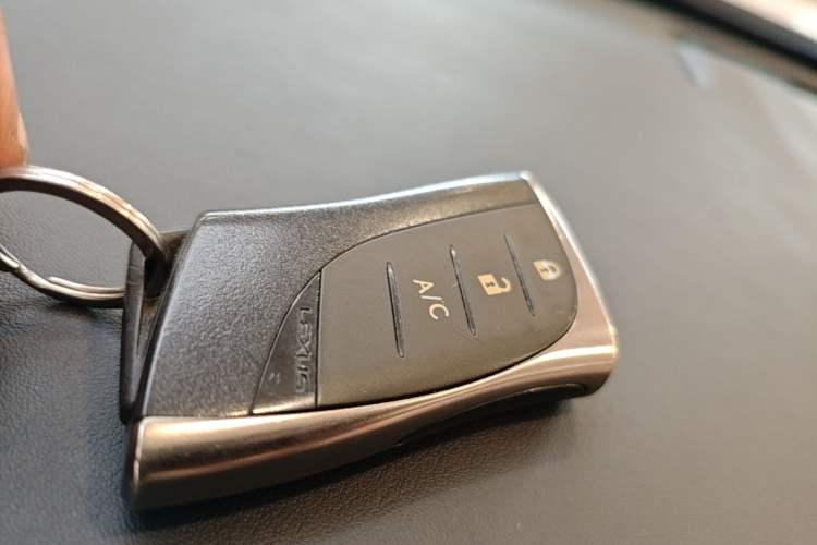 Used Lexus UX New Energy 2020 300e Pure·Joy Edition Vehicle Key
