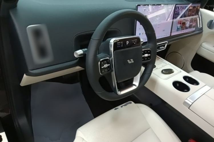 Used Li Auto L6 2024 Max Center Console