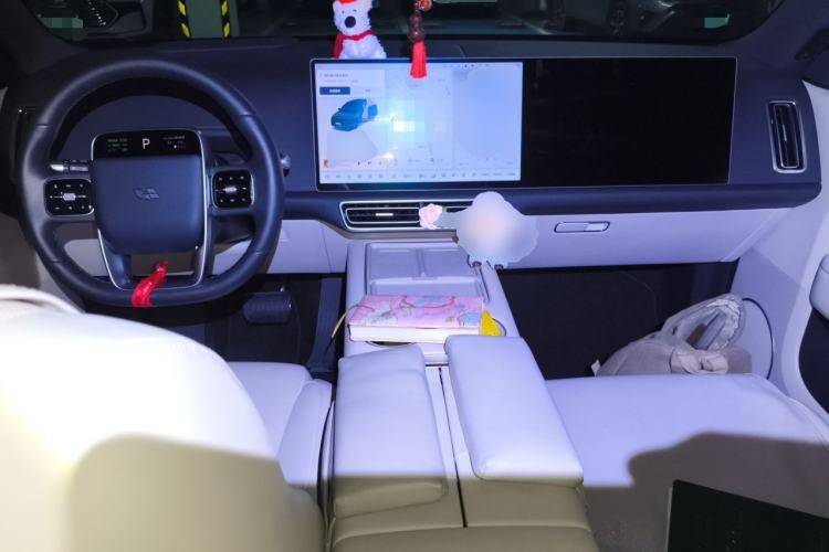 Used Li Auto L6 2024 Pro Model Center Console