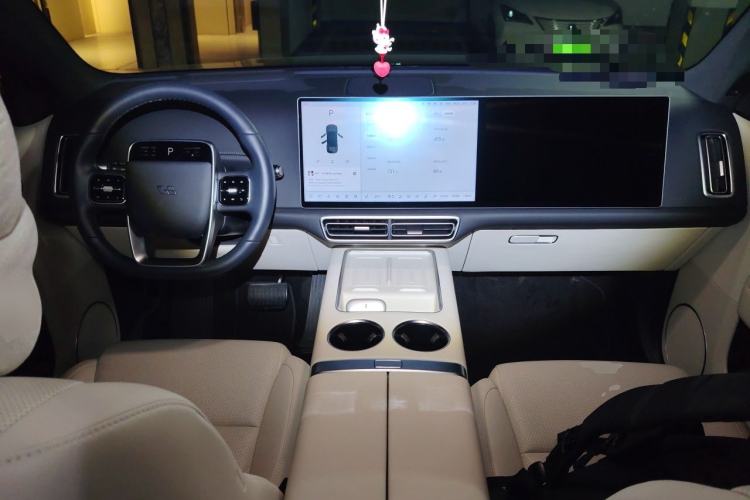 Used Li Auto L6 2024 Pro Model Center Console