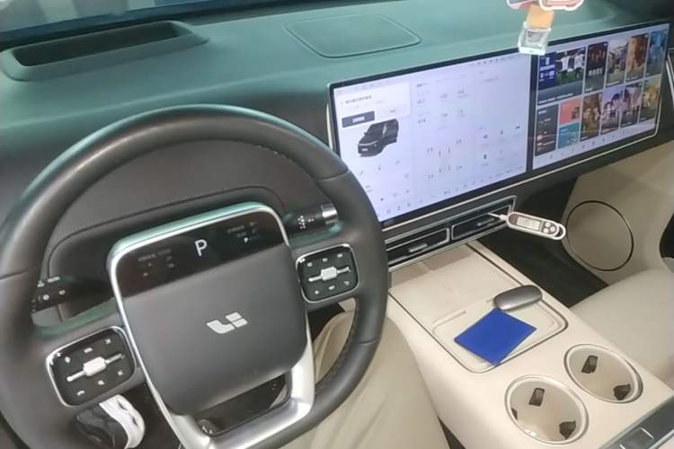 Used Li Auto L6 2024 Pro Model Center Console