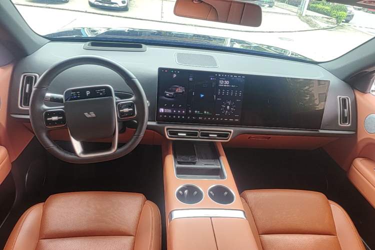Used Li Auto L6 2024 Max Center Console