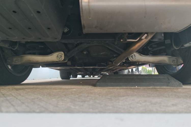 Used Li Auto L6 2024 Pro Model Chassis Rear