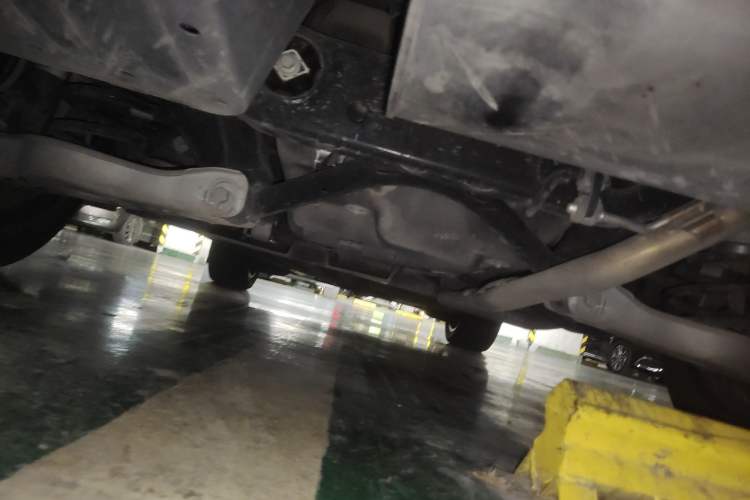 Used Li Auto L6 2024 Pro Model Chassis Rear