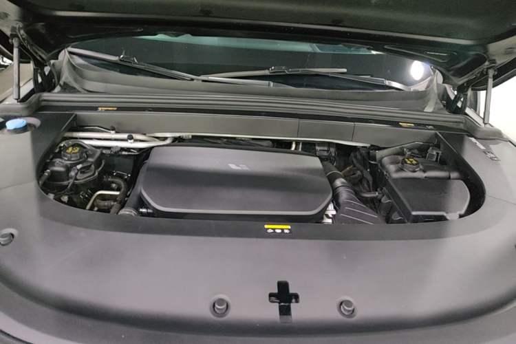 Used Li Auto L6 2024 Pro Model Engine Bay
