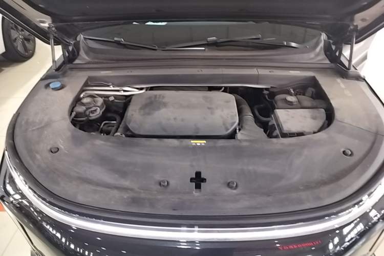 Used Li Auto L6 2024 Pro Model Engine Bay