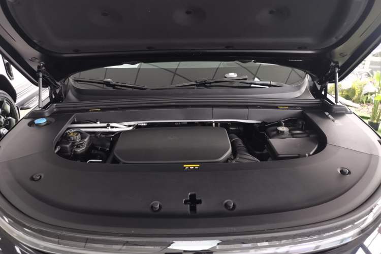 Used Li Auto L6 2024 Pro Model Engine Bay