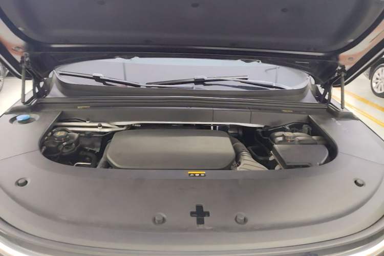 Used Li Auto L6 2024 Pro Model Engine Bay