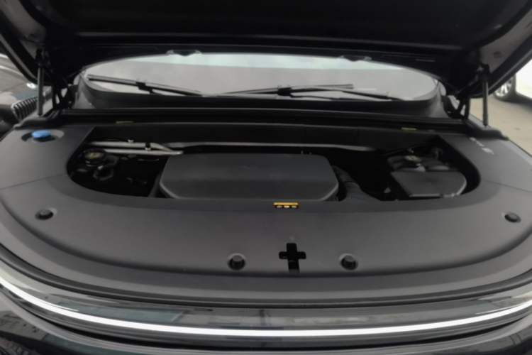 Used Li Auto L6 2024 Pro Model Engine Bay