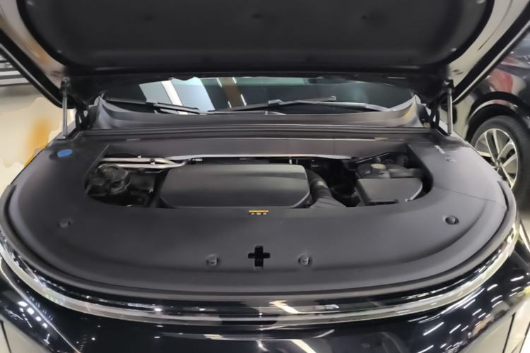 Used Li Auto L6 2024 Max Engine Bay