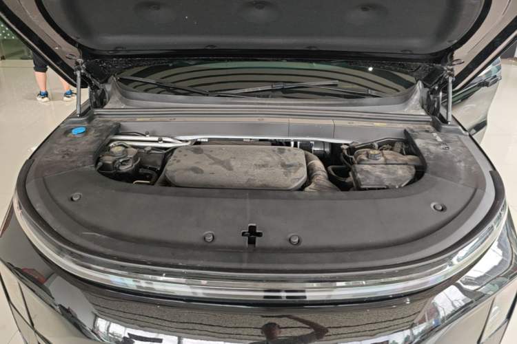 Used Li Auto L6 2024 Pro Model Engine Bay