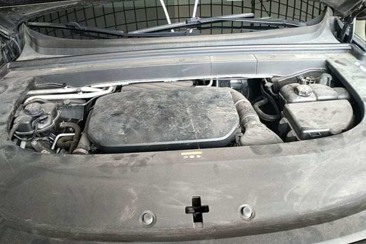 Used Li Auto L6 2024 Pro Model Engine Bay