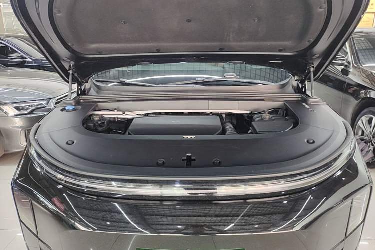 Used Li Auto L6 2024 Pro Model Engine Bay