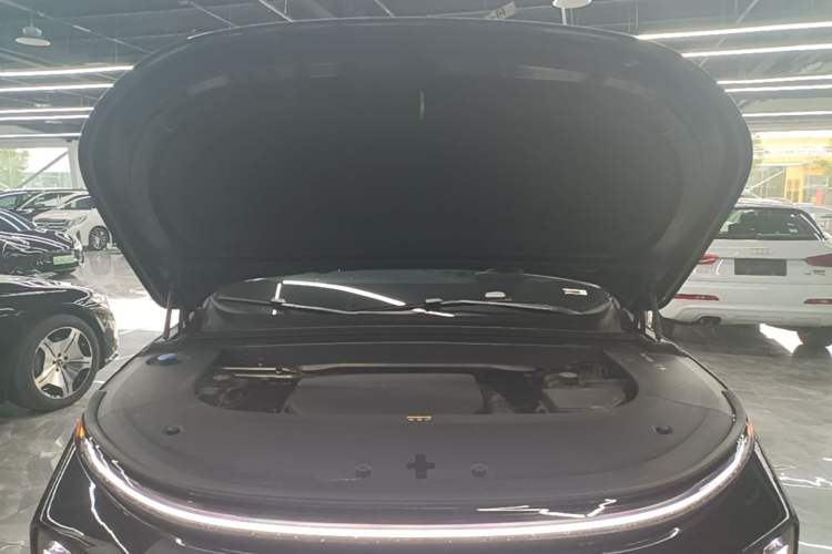 Used Li Auto L6 2024 Pro Model Engine Bay