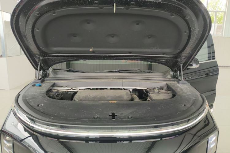 Used Li Auto L6 2024 Pro Model Engine Bay