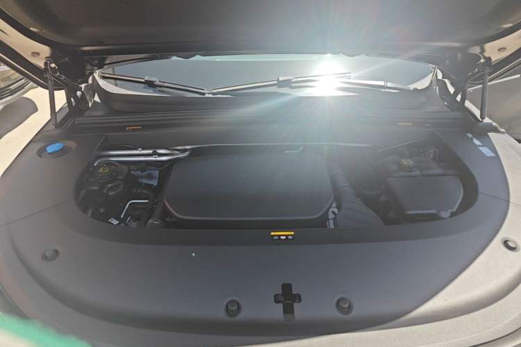 Used Li Auto L6 2024 Pro Model Engine Bay