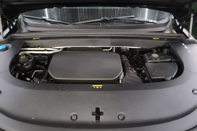 Used Li Auto L6 2024 Pro Model Engine Bay