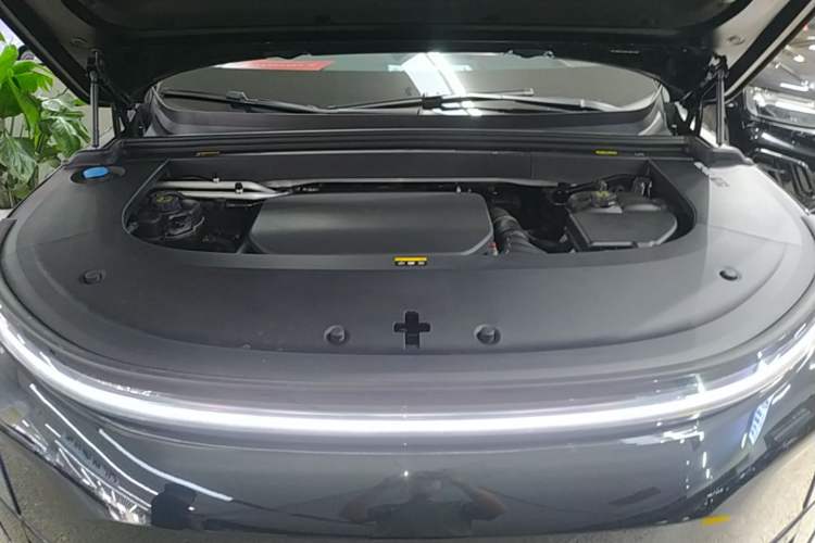 Used Li Auto L6 2024 Max Engine Bay