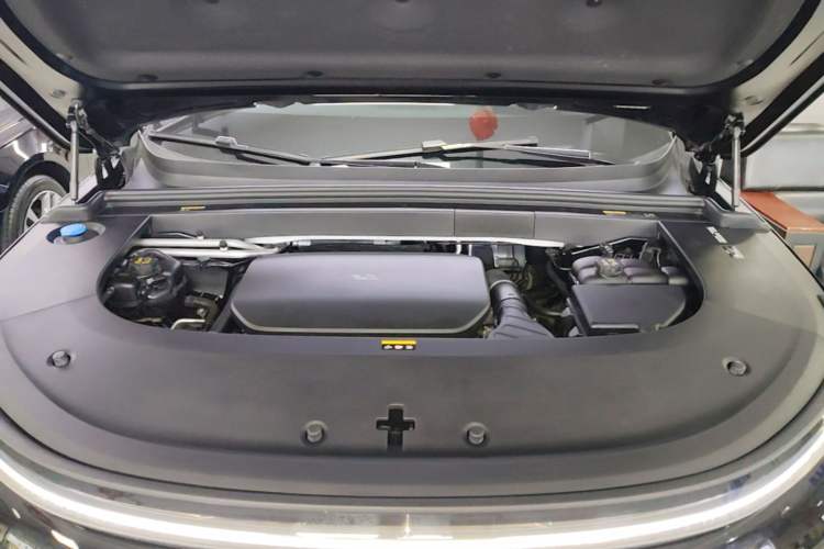 Used Li Auto L6 2024 Pro Model Engine Bay