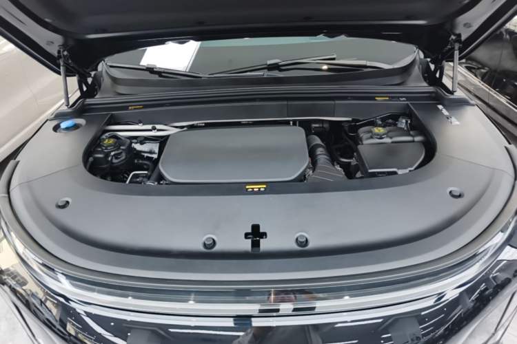 Used Li Auto L6 2024 Pro Model Engine Bay